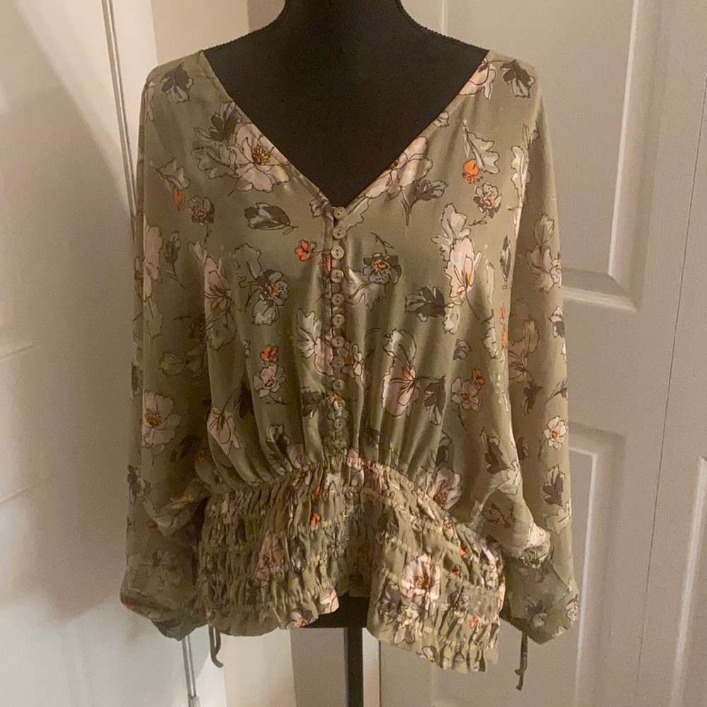Brand new; flowy floral top- Forever 21, 3x